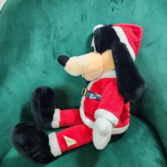 Goofy Santa Claus 18" Plush - Picture 4 of 12